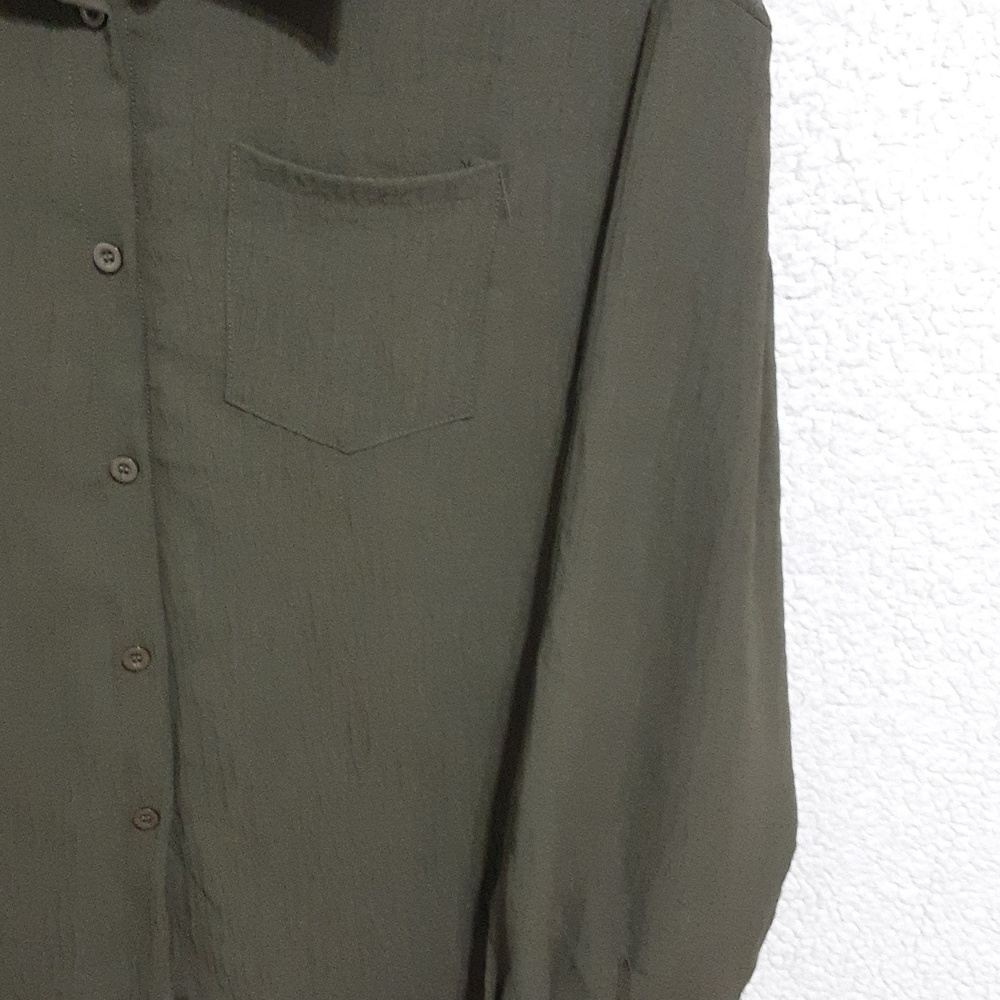 Olive Green Women's Button-Front Pants Set - Picture 3 of 9